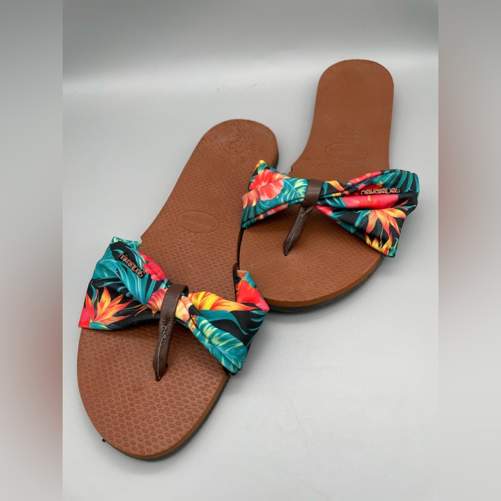 Havaianas women’s floral sandals